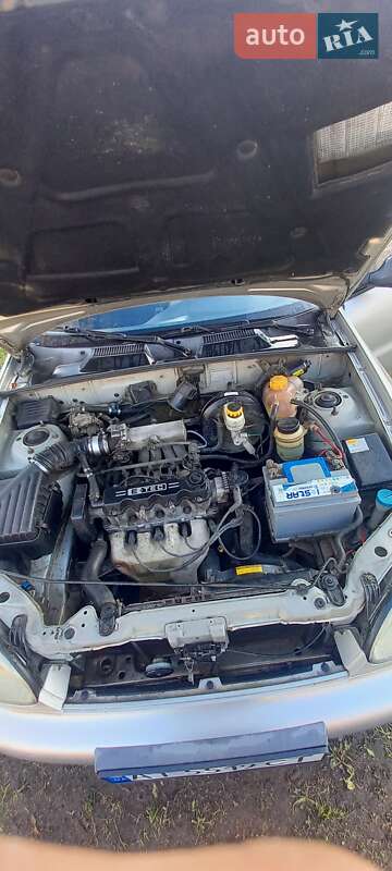 Седан Daewoo Lanos 2004 в Ивано-Франковске