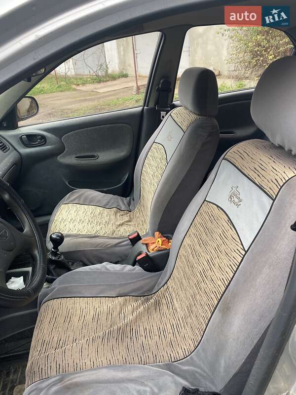 Седан Daewoo Lanos 2004 в Калуше