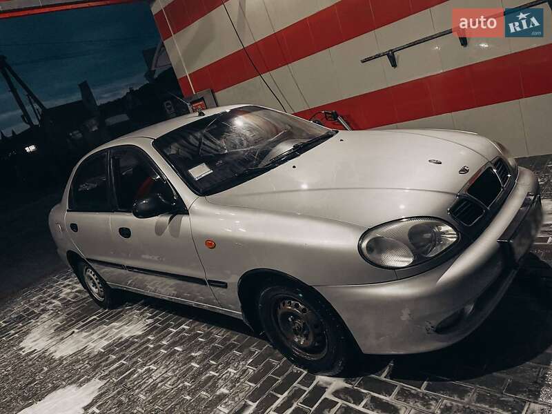 Седан Daewoo Lanos 2004 в Кременце