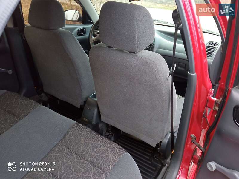 Седан Daewoo Lanos 2008 в Деражне