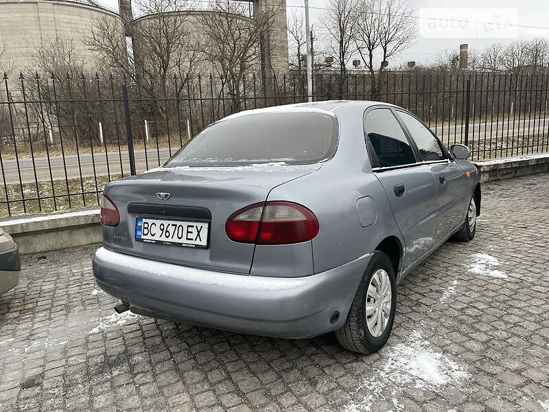 Седан Daewoo Lanos 2009 в Кременце