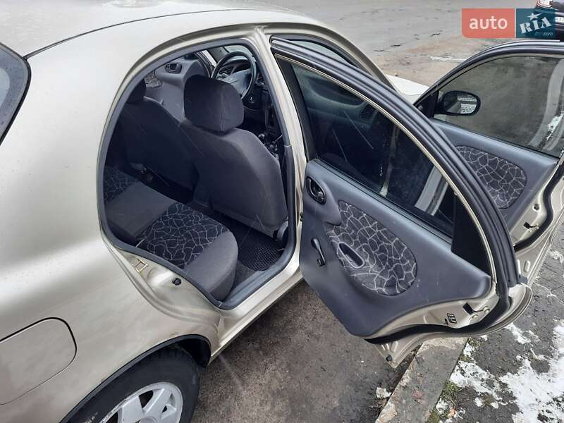Седан Daewoo Lanos 2004 в Києві