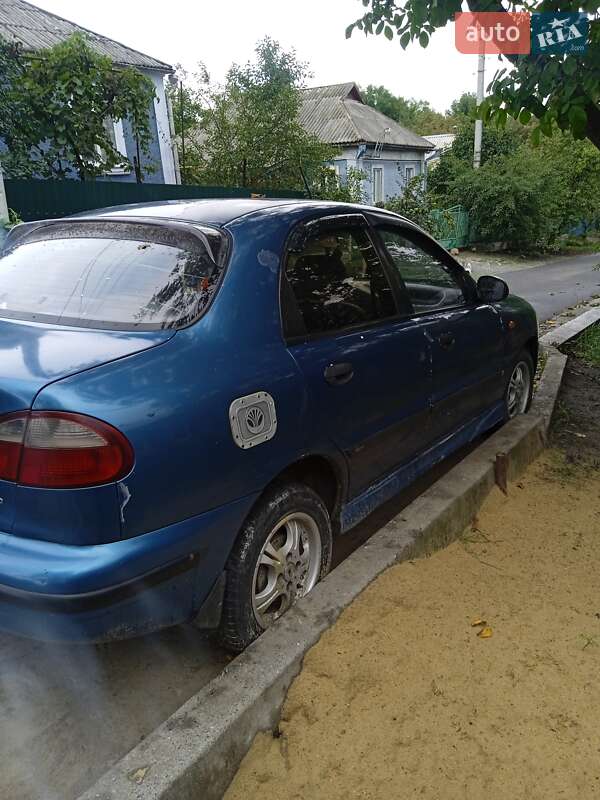 Седан Daewoo Lanos 2001 в Подільську