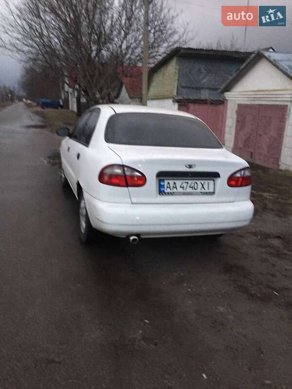 Седан Daewoo Lanos 2003 в Киеве