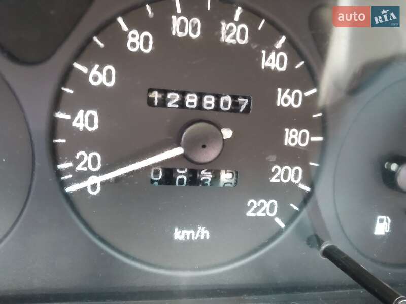 Седан Daewoo Lanos 2003 в Мироновке