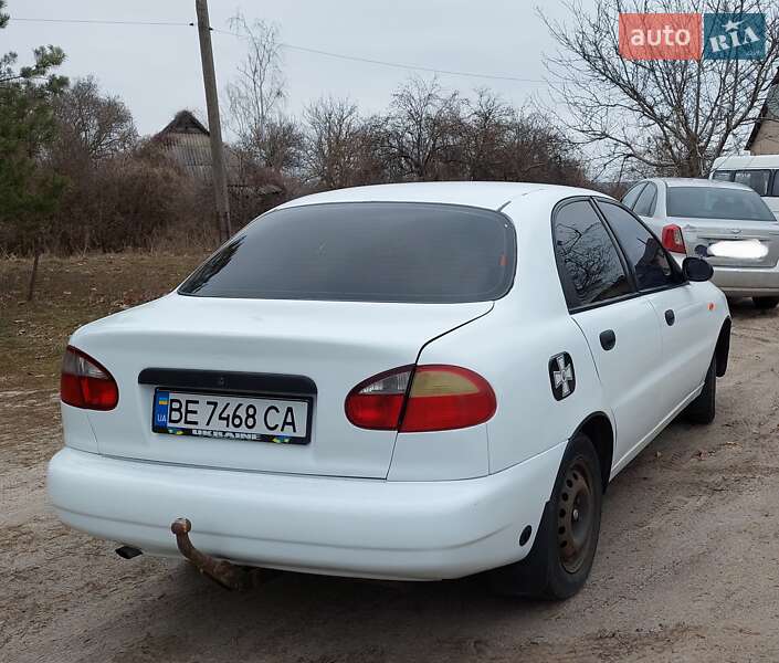 Седан Daewoo Lanos 2004 в Киеве