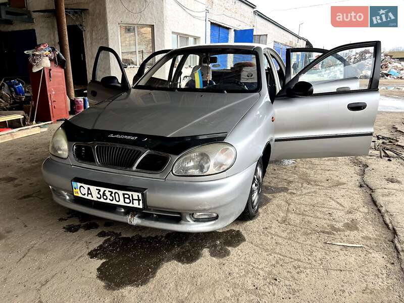 Седан Daewoo Lanos 2002 в Звенигородці