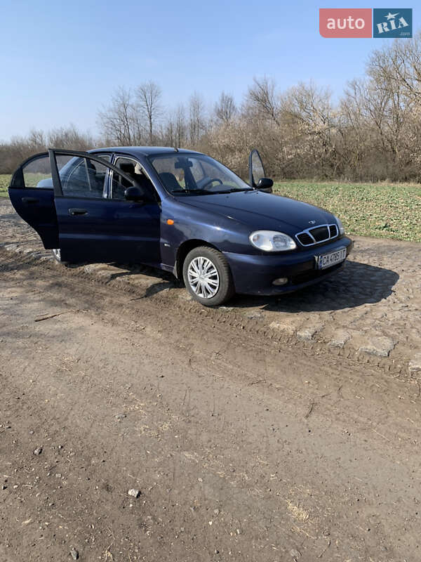 Седан Daewoo Lanos 2005 в Новоукраїнці