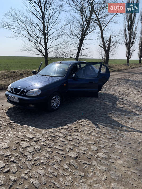 Седан Daewoo Lanos 2005 в Новоукраїнці