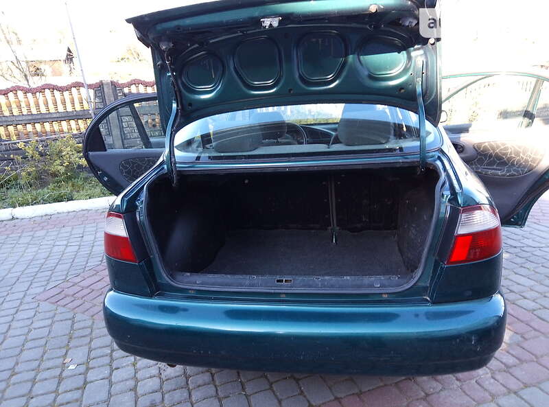 Седан Daewoo Lanos 2003 в Львове