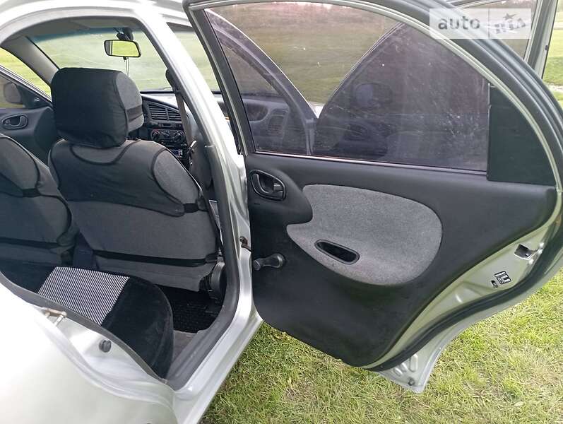Седан Daewoo Lanos 2004 в Коростене