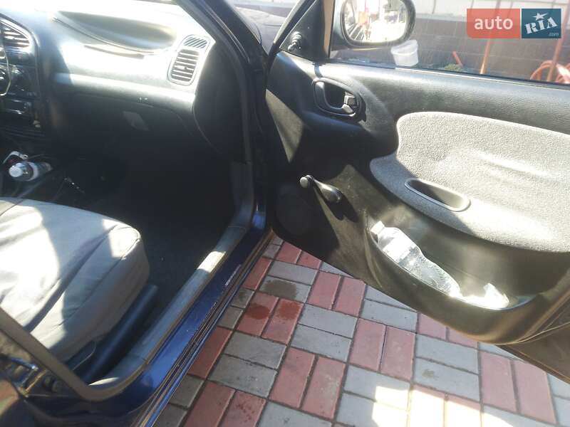 Седан Daewoo Lanos 2005 в Киеве