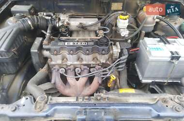 Седан Daewoo Lanos 2005 в Киеве