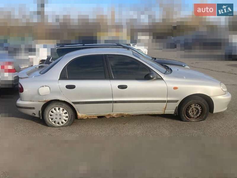 Седан Daewoo Lanos 2004 в Киеве