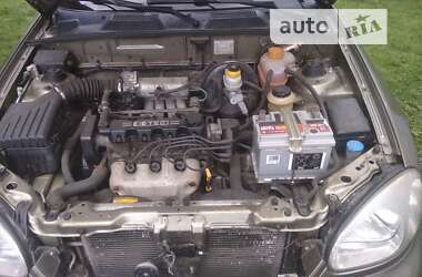 Седан Daewoo Lanos 2004 в Калинівці
