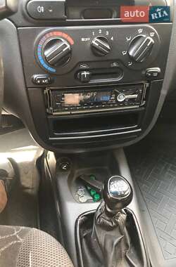 Седан Daewoo Lanos 2003 в Львове