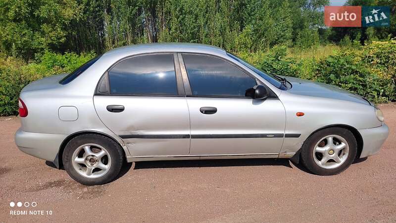 Седан Daewoo Lanos 2002 в Черняхове