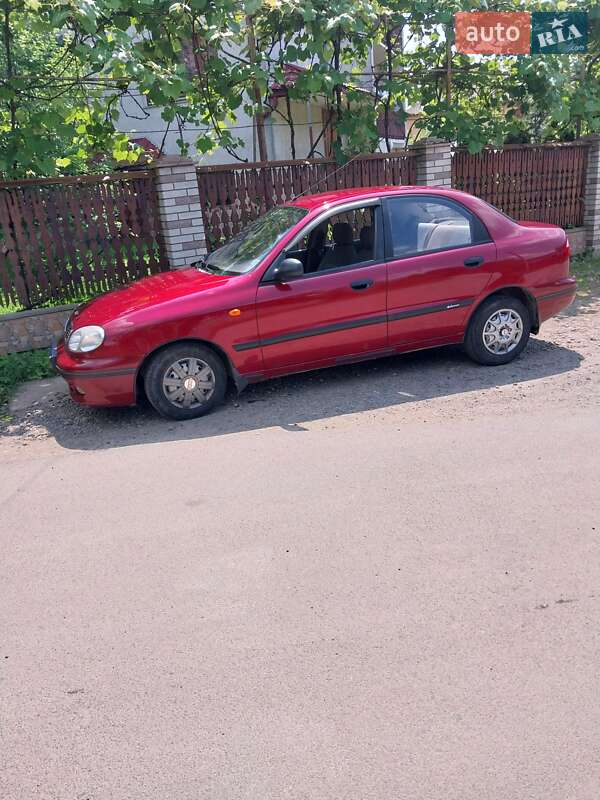 Седан Daewoo Lanos 2005 в Тячеве