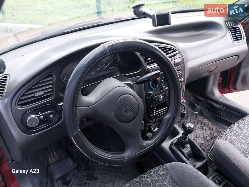 Седан Daewoo Lanos 2006 в Киеве