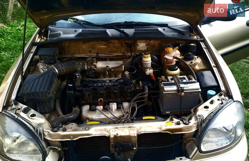 Седан Daewoo Lanos 2004 в Берегово