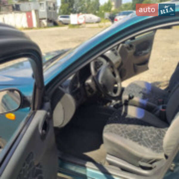 Седан Daewoo Lanos 2001 в Києві
