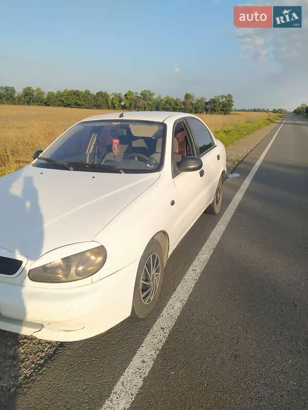 Седан Daewoo Lanos 2007 в Карловке