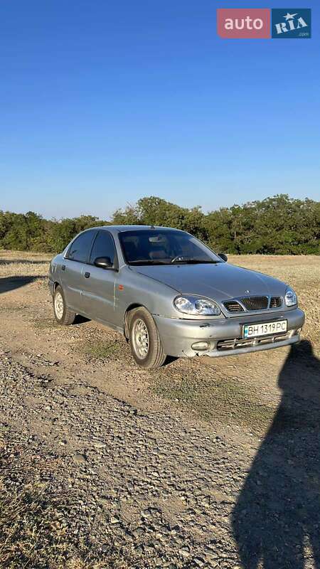 Седан Daewoo Lanos 2004 в Одессе