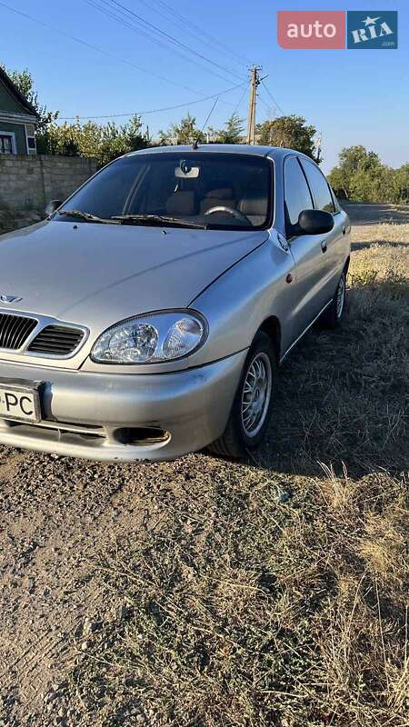 Седан Daewoo Lanos 2004 в Одессе
