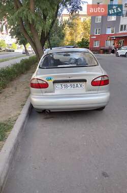 Седан Daewoo Lanos 2004 в Киеве