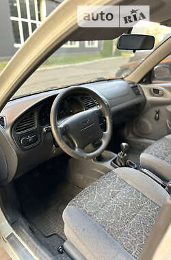 Седан Daewoo Lanos 2006 в Киеве