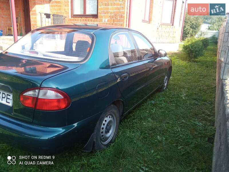 Седан Daewoo Lanos 2002 в Ужгороде