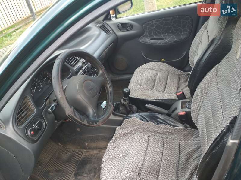 Седан Daewoo Lanos 2003 в Лубнах
