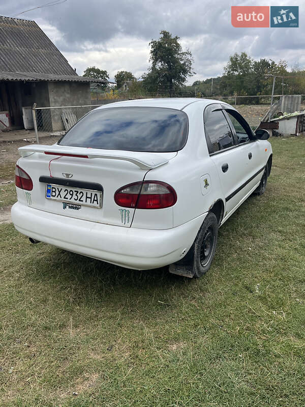 Седан Daewoo Lanos 1998 в Городке