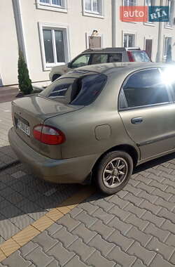 Седан Daewoo Lanos 2004 в Киеве