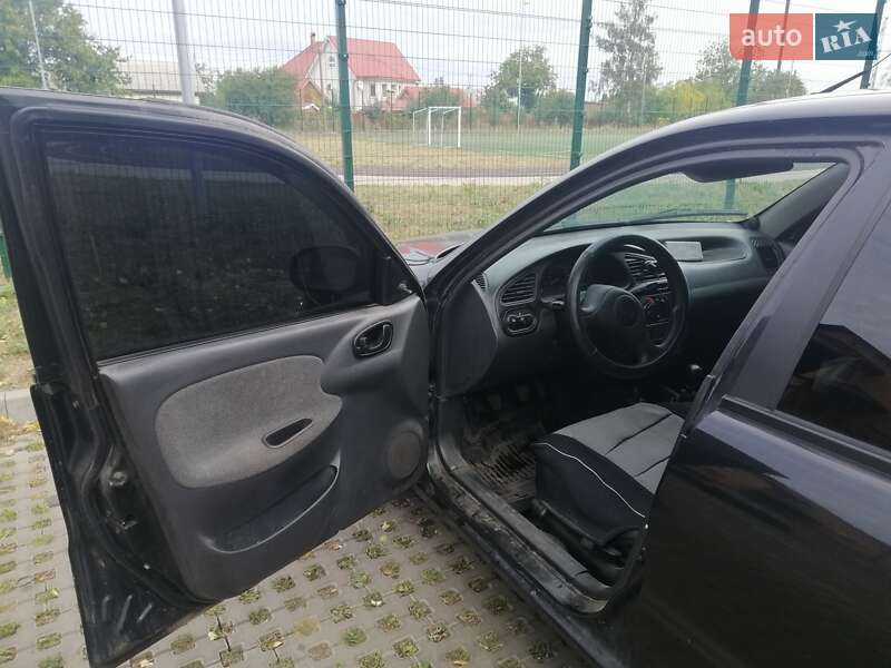 Седан Daewoo Lanos 2006 в Днепре