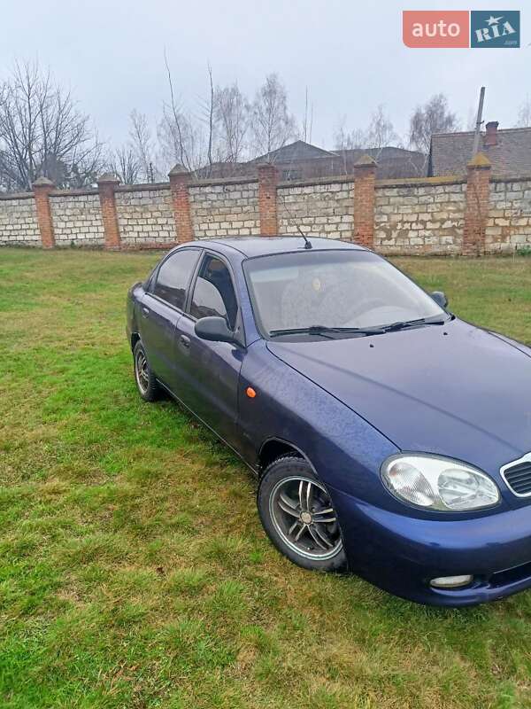 Седан Daewoo Lanos 2004 в Харькове