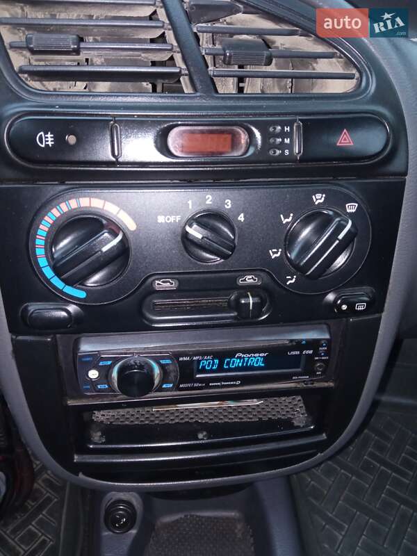 Седан Daewoo Lanos 2004 в Каменец-Подольском