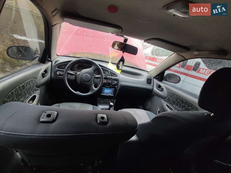 Седан Daewoo Lanos 2003 в Киеве