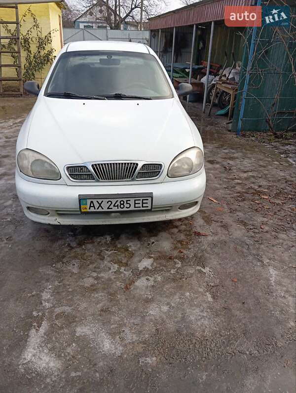 Седан Daewoo Lanos 2002 в Первомайске