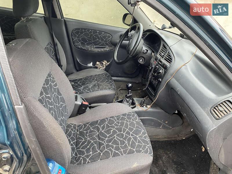 Седан Daewoo Lanos 2002 в Одессе
