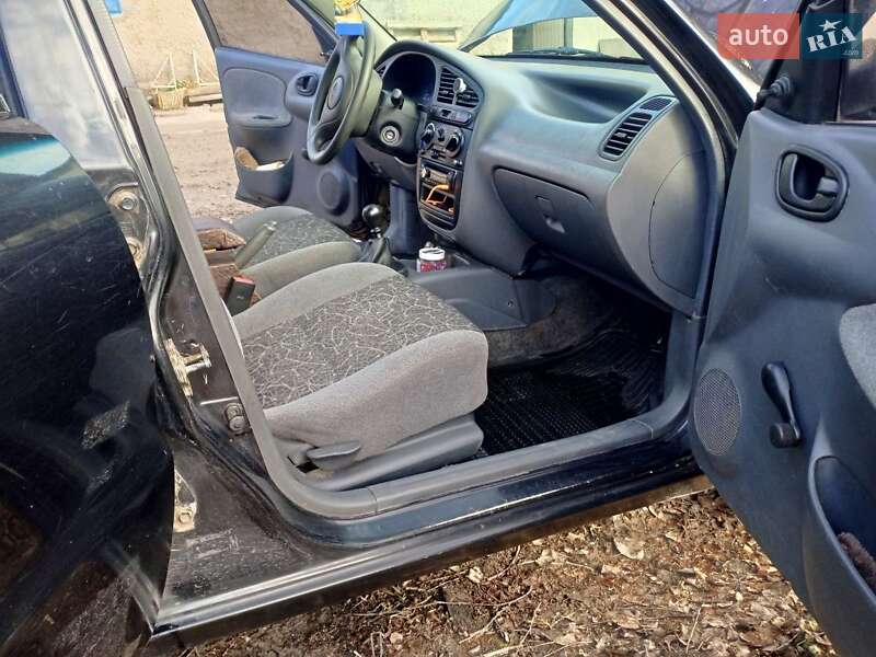 Седан Daewoo Lanos 2006 в Семеновке