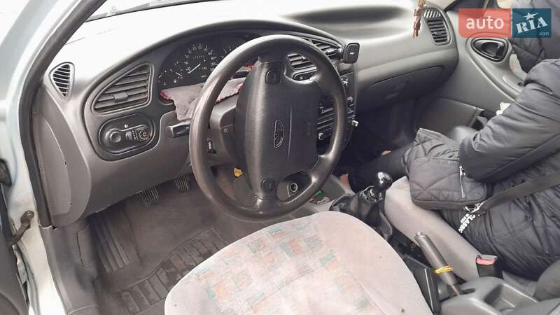 Седан Daewoo Lanos 2005 в Иршаве