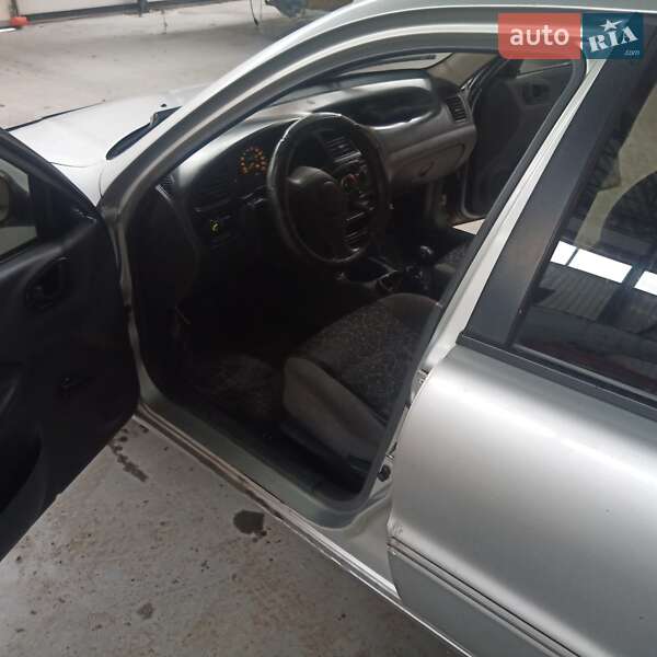 Седан Daewoo Lanos 2008 в Киеве