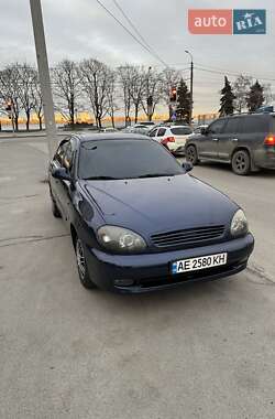 Седан Daewoo Lanos 2002 в Днепре