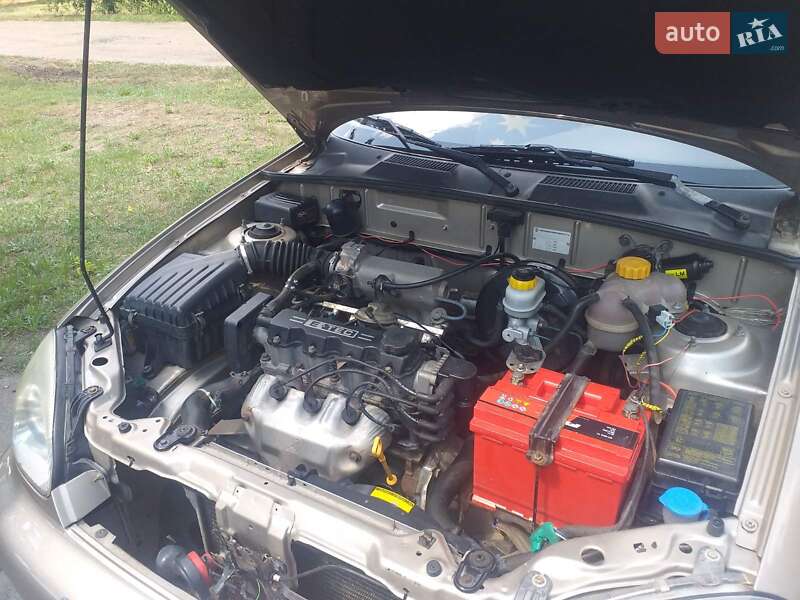Седан Daewoo Lanos 2007 в Новом Буге