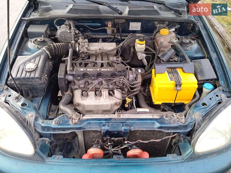 Седан Daewoo Lanos 2001 в Днепре