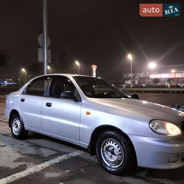 Седан Daewoo Lanos 2006 в Киеве