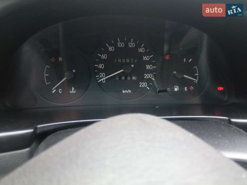 Седан Daewoo Lanos 2004 в Ладыжине