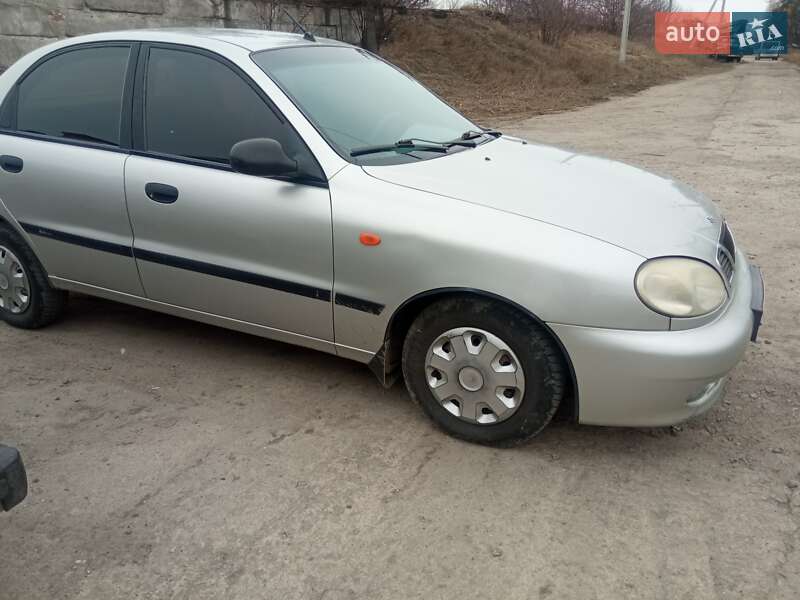 Седан Daewoo Lanos 2004 в Ладыжине