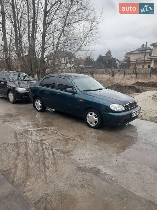 Седан Daewoo Lanos 2001 в Киеве